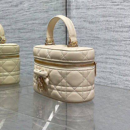 Dior Mini-Kosmetiktasche(HIGH-END GRADE)