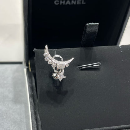 CHANEL LUNE DE CHANEL SINGLE CLIP EARRINGS