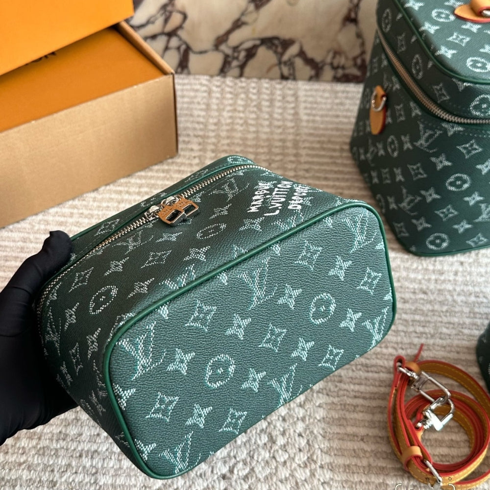 Louis Vuitton Nice Mini Green Toiletry Bag 20cm
