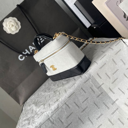 Chanel Vanity with Chain(HIGH-END GRADE)