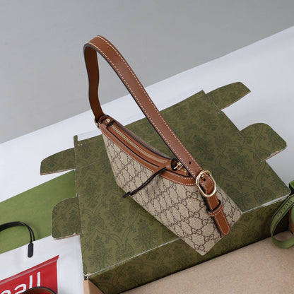 Gucci GG Emblem small shoulder bag