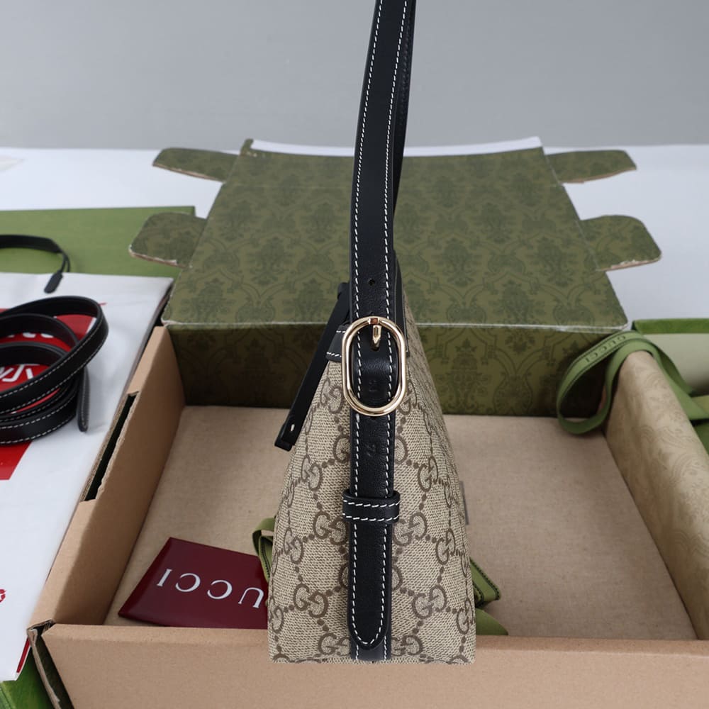 Gucci GG Emblem small shoulder bag