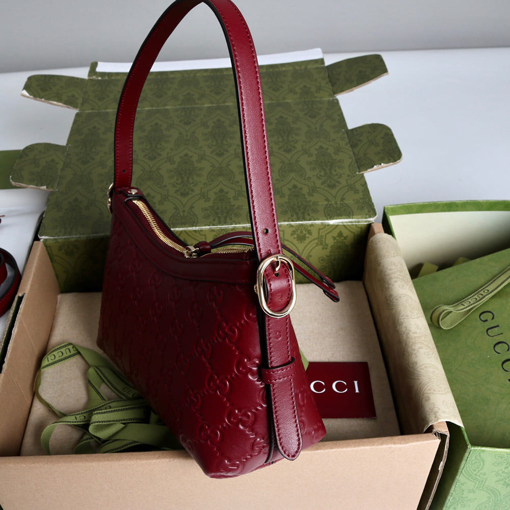 Gucci GG Emblem small shoulder bag