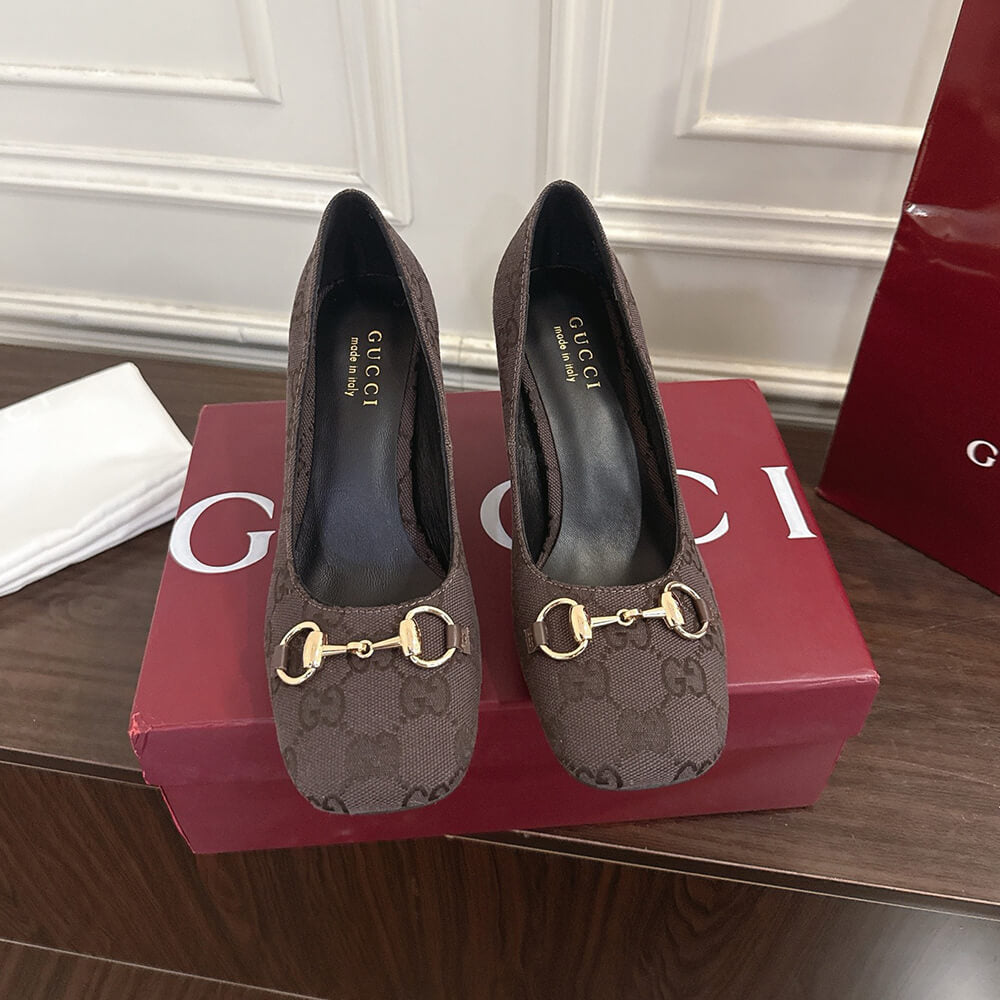 GUCCI Women’s Signora pump