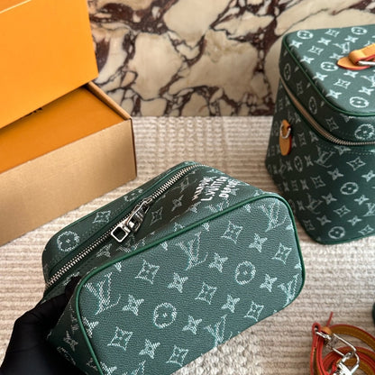 Louis Vuitton Nice Green Toiletry Bag 16cm