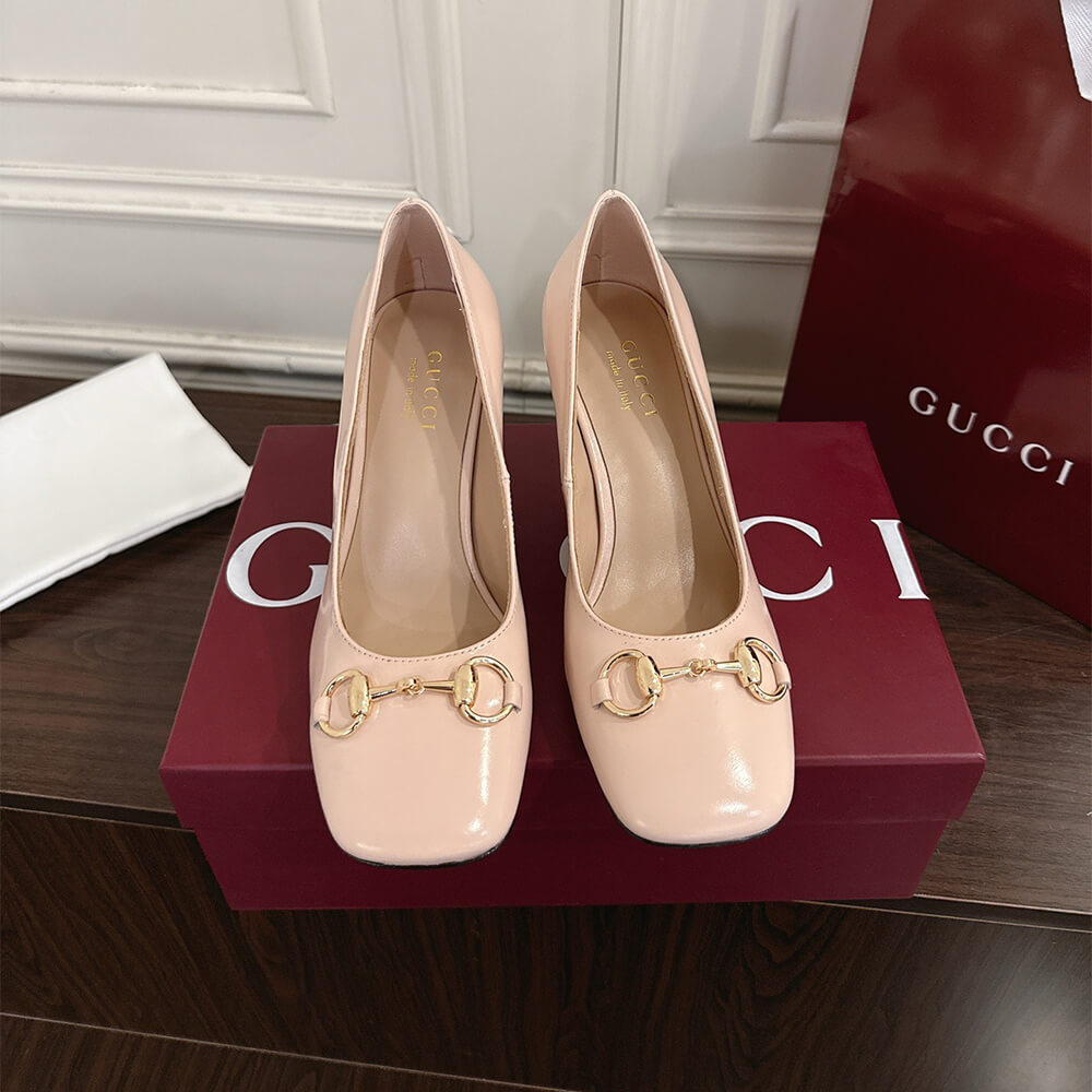 GUCCI Women’s Signora pump