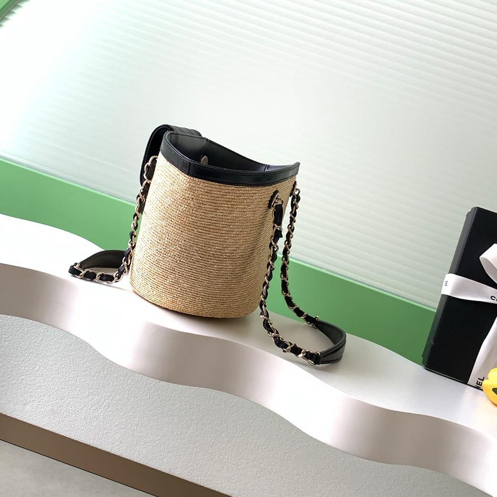 CHANEL Small Tote(HIGH-END GRADE)