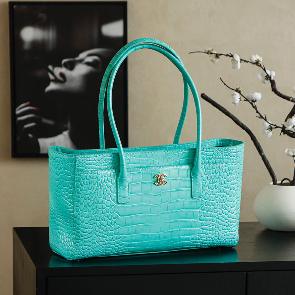 CHANEL Small Tote(HIGH-END GRADE)