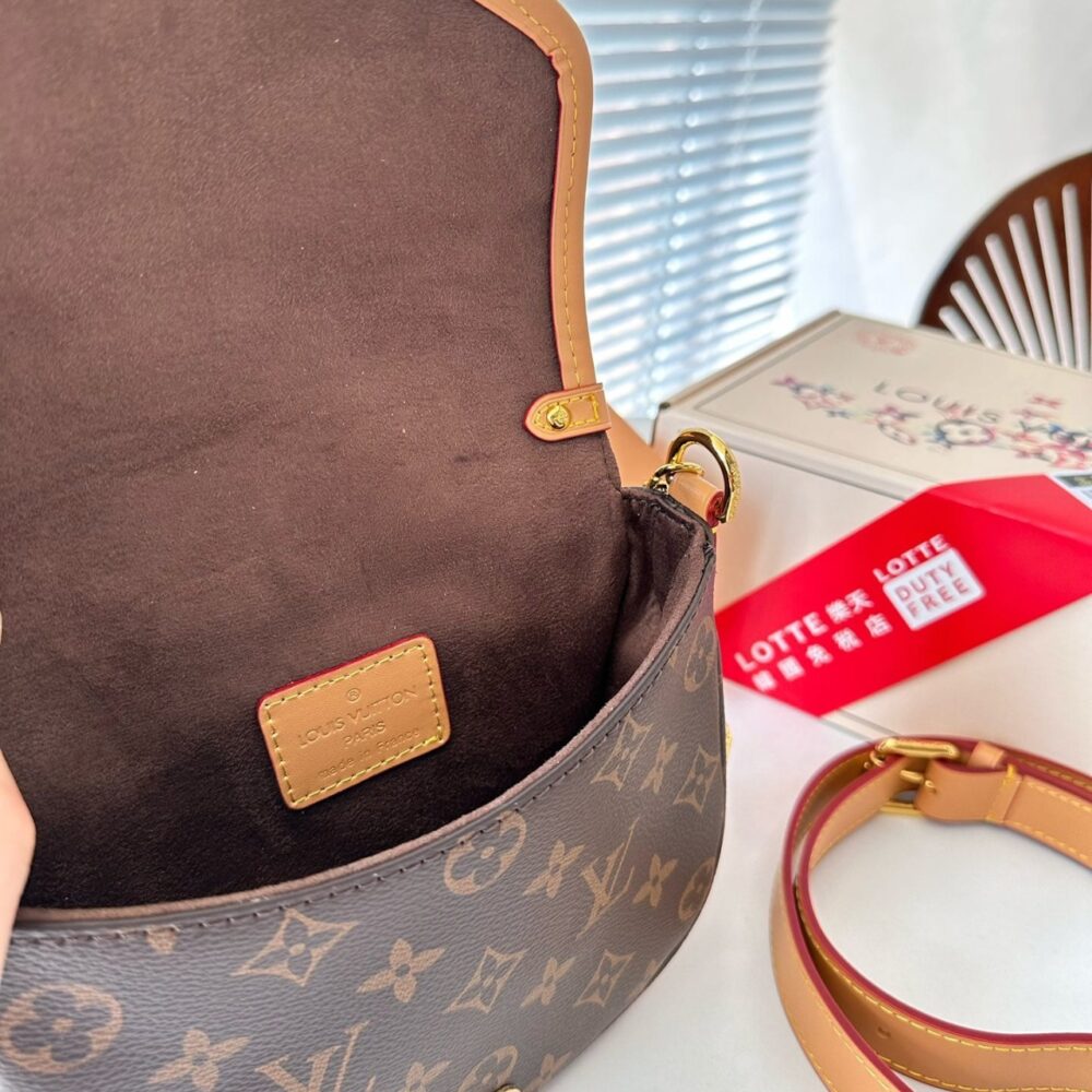 Louis Vuitton Saumur BB Monogram Brown 20Cm M46740