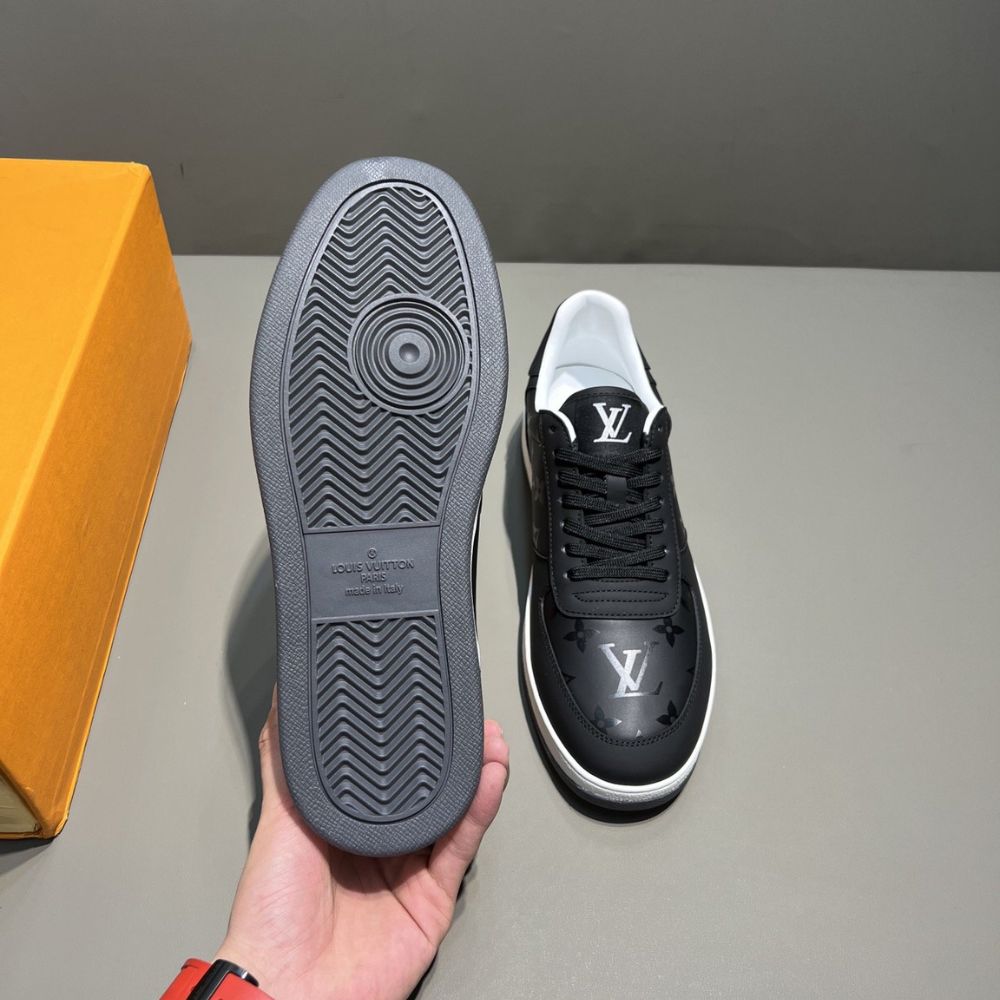 Louis Vuitton Rivoli Sneaker Monogram Metallic Canvas Black For Men 1A9FGZ