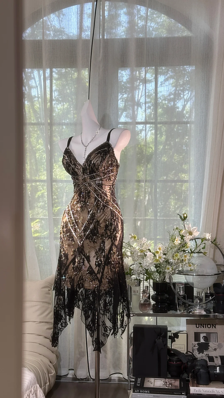 Champagne-colored halter-neck fitted black lace skirt sexy ball gown R7630