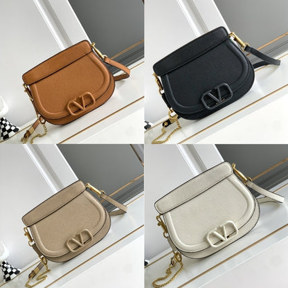 VALENTINO VSLING BAG IN GRAINED BLACK 22CM WB0M28DJP0NO
