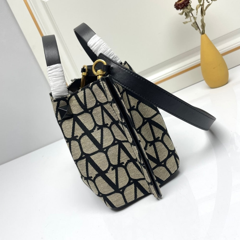 VALENTINO GARAVANI MEDIUM TOILE ICONOGRAPHE HANDBAG BLACK 25CM