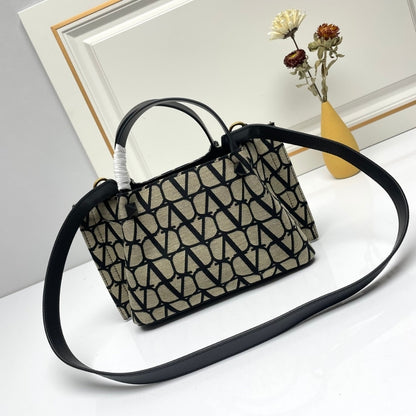 VALENTINO GARAVANI MEDIUM TOILE ICONOGRAPHE HANDBAG BLACK 25CM
