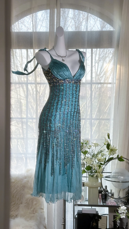 Light blue halter-neck fitted waist sexy midi-length ball gown R7670