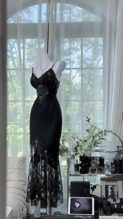 Black halter-neck fitted bodycon long ball gown R7631