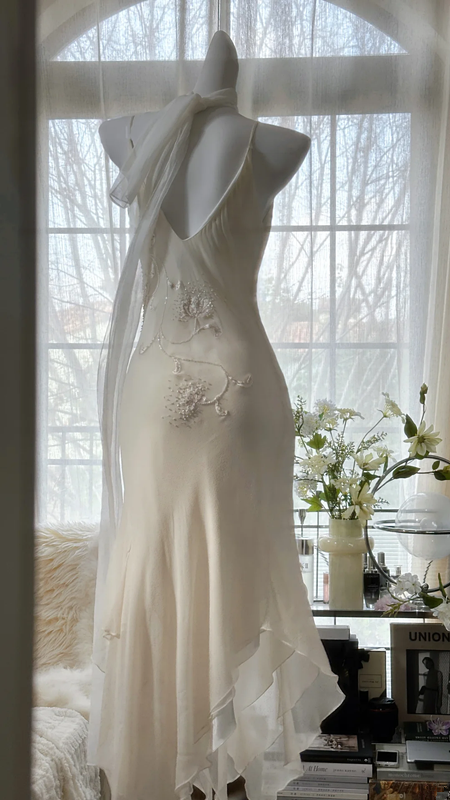 Apricot white halter-neck fitted long ball gown R7671