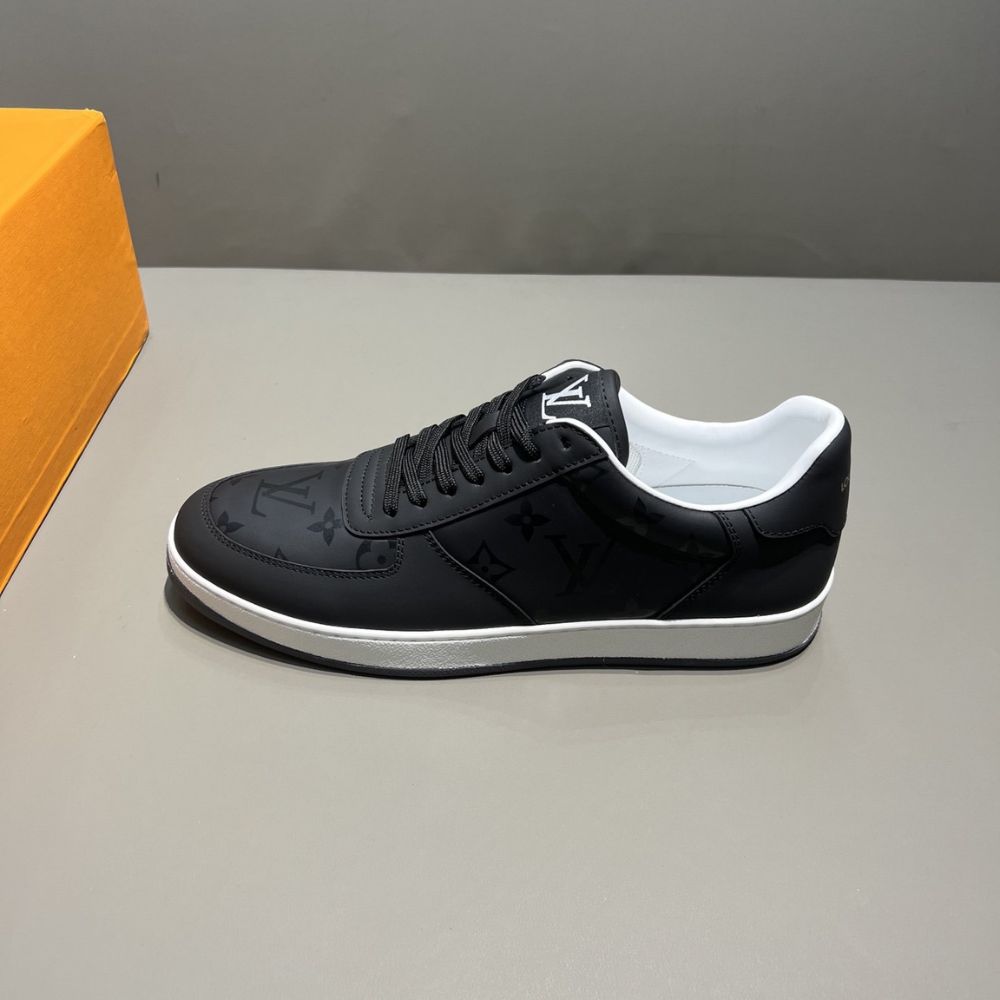 Louis Vuitton Rivoli Sneaker Monogram Metallic Canvas Black For Men 1A9FGZ