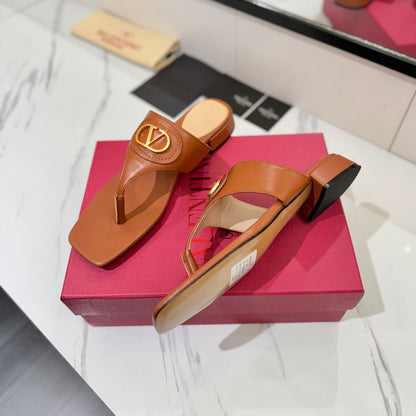 Valentino Garavani Vlogo Signature Sandals Brown