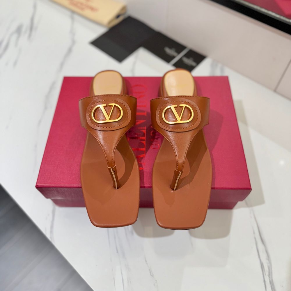 Valentino Garavani Vlogo Signature Sandals Brown