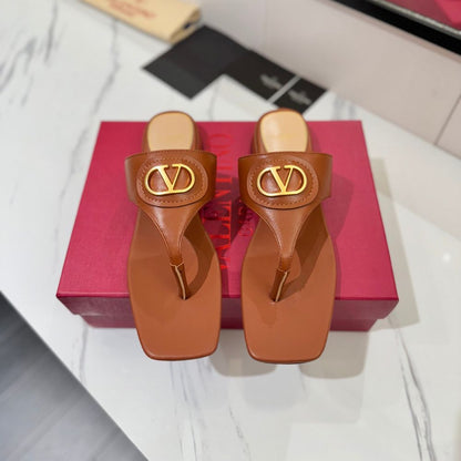 Valentino Garavani Vlogo Signature Sandals Brown