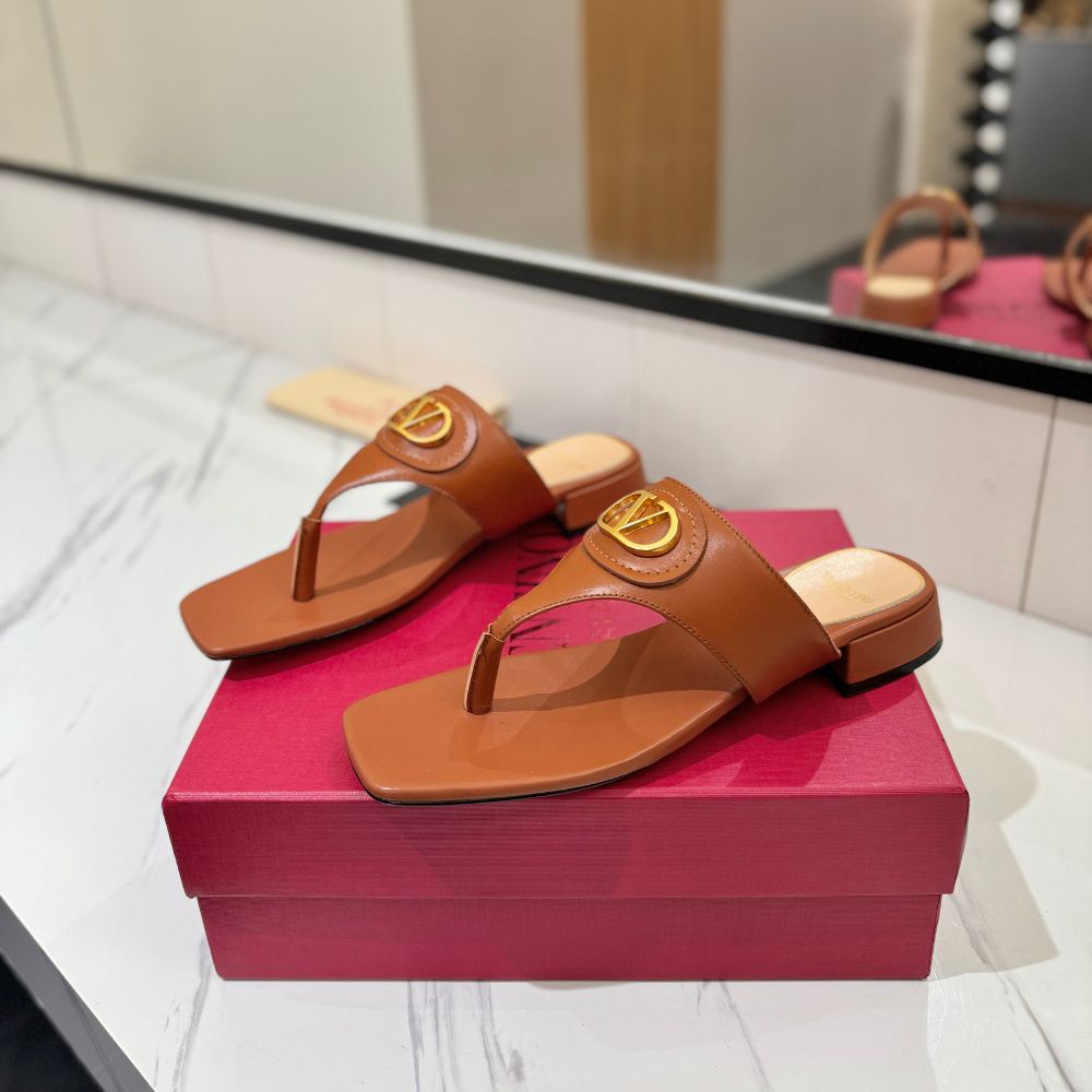 Valentino Garavani Vlogo Signature Sandals Brown