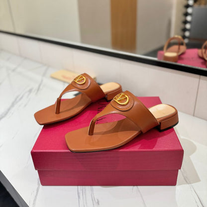 Valentino Garavani Vlogo Signature Sandals Brown