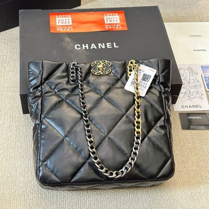 Chanel 19 Shopping Bag Quilted Leather Medium In Black 30cm