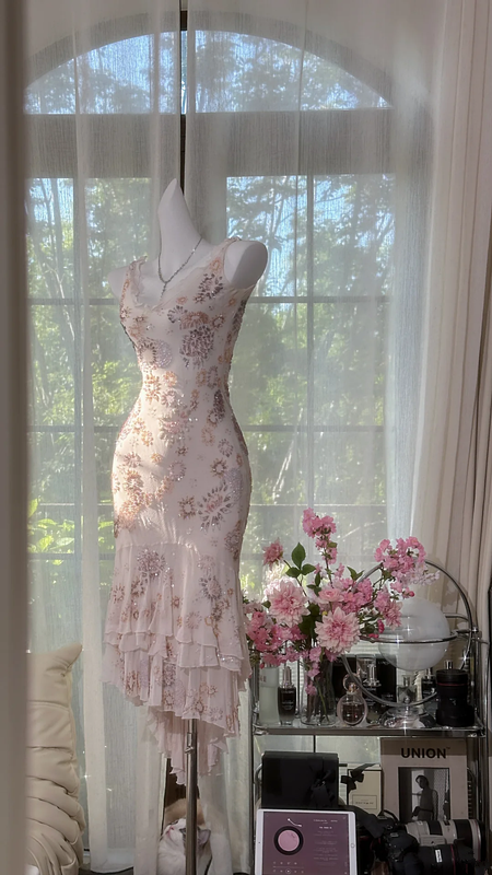 Light pink floral print halter-neck fitted bodycon long ball gown R7633