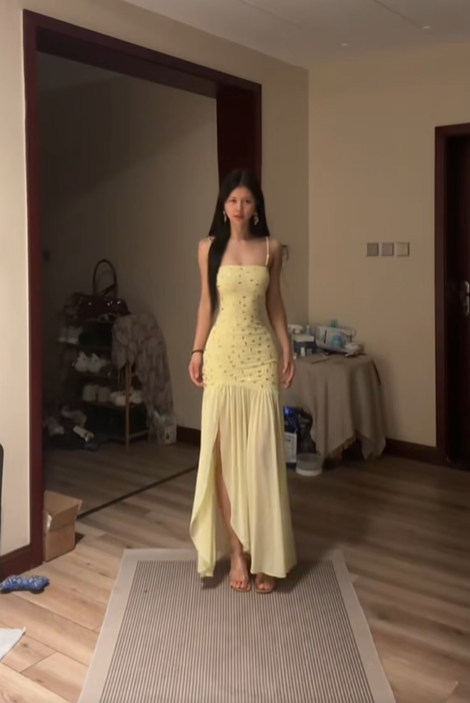Light yellow halter-neck, fitted waist, bodycon sexy prom dress R7557