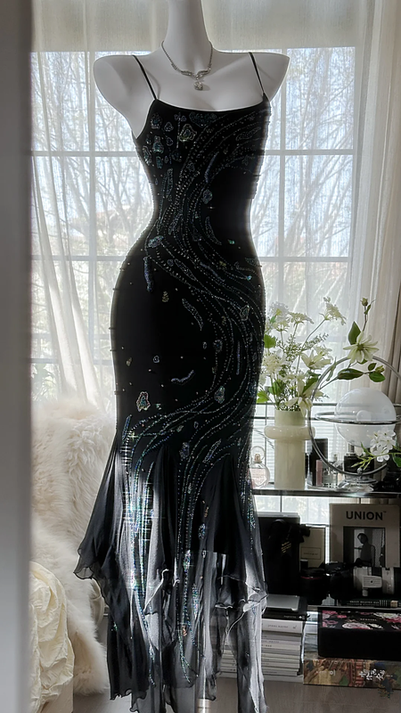Black halter-neck fitted sexy bodycon long ball gown R7672