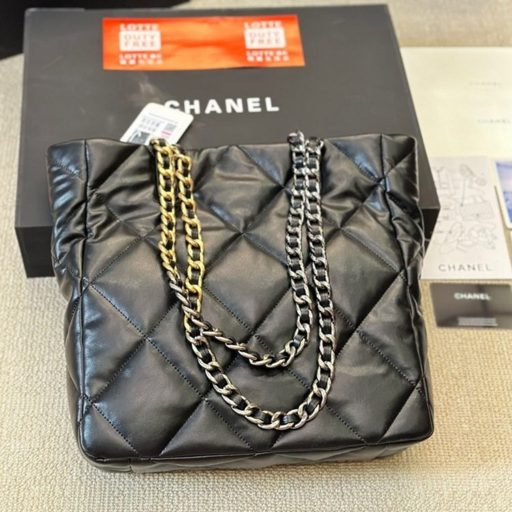 Chanel 19 Shopping Bag Quilted Leather Medium In Black 30cm