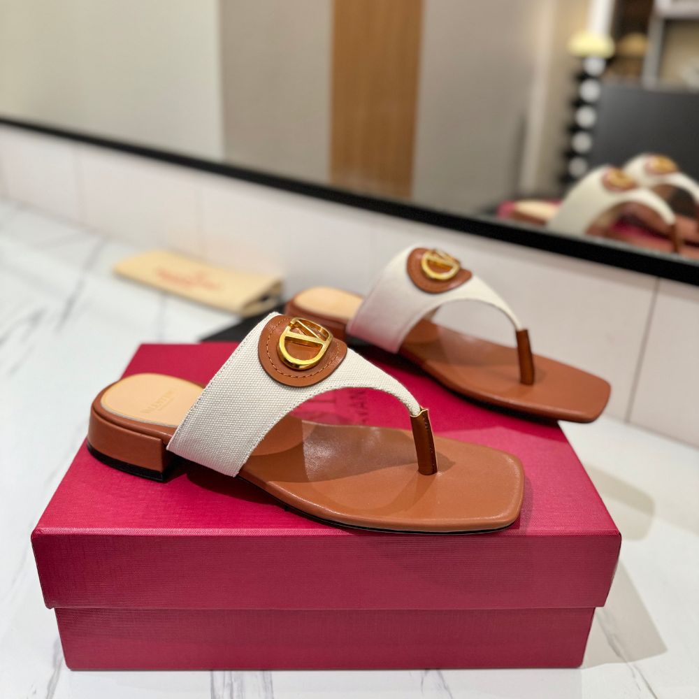 Valentino Garavani Vlogo Signature Sandals White And Brown