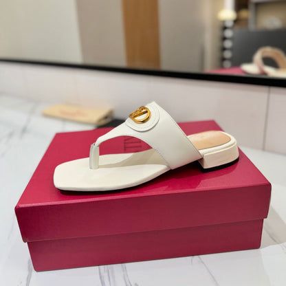 Valentino Garavani Vlogo Signature Sandals White