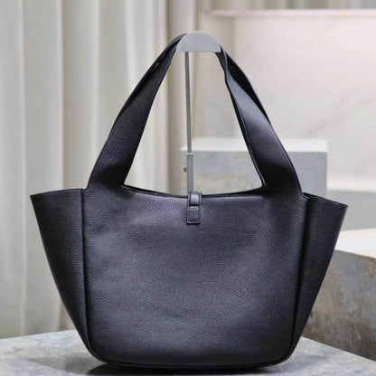 Saint Laurent Le 5 À 7 Bea In Grained Leather Black 50Cm 763435AADUU1000