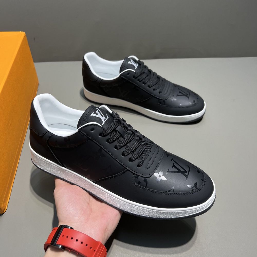 Louis Vuitton Rivoli Sneaker Monogram Metallic Canvas Black For Men 1A9FGZ