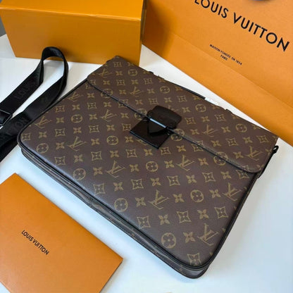 Louis Vuitton S-Lock Briefcase in Monogram Canvas 37cm