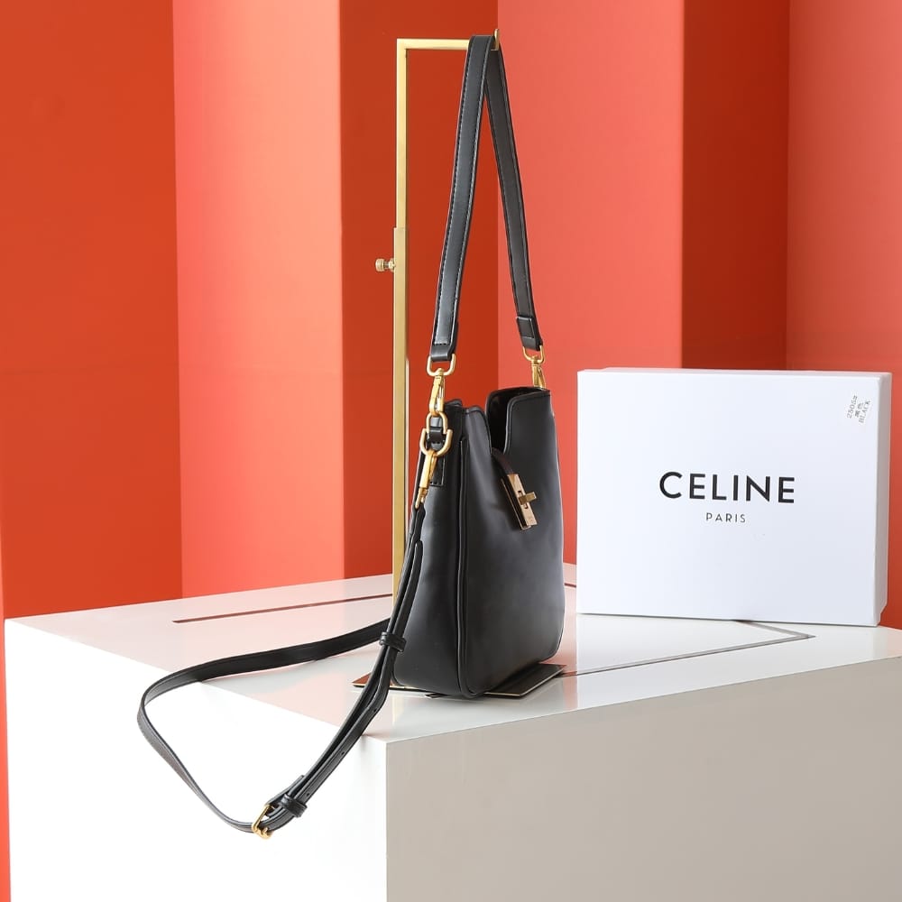 CELINE SMALL CAMILLE 16 SOFT BAG BLACK 24CM 120693FX9 38NO