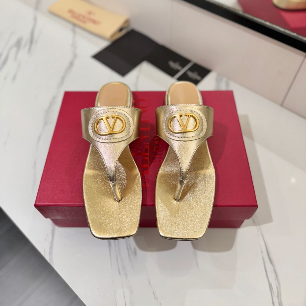 Valentino Garavani Vlogo Signature Sandals Gold