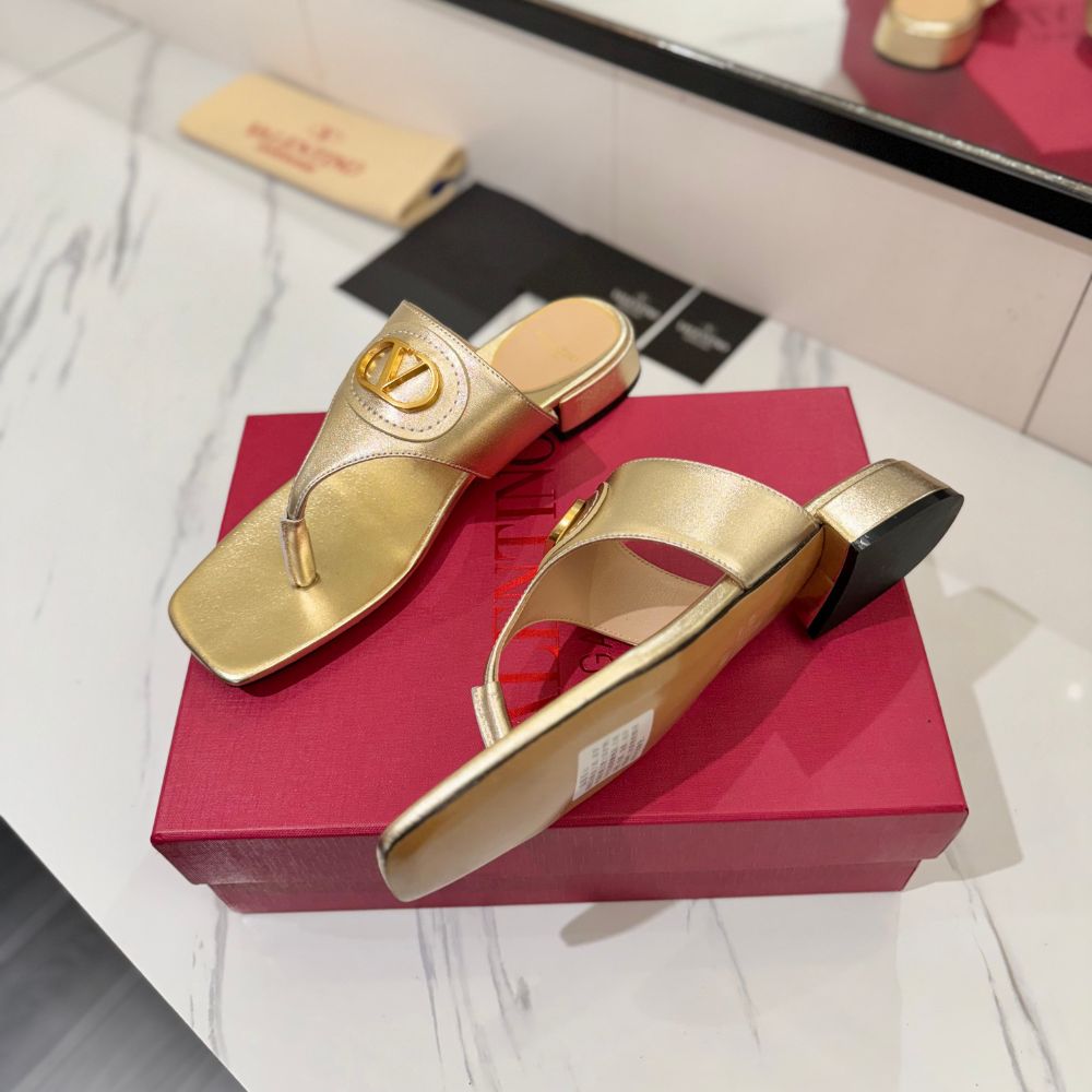 Valentino Garavani Vlogo Signature Sandals Gold