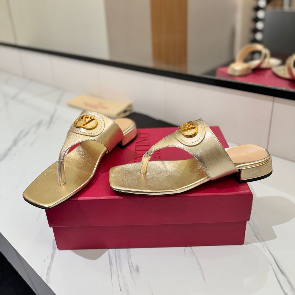 Valentino Garavani Vlogo Signature Sandals Gold