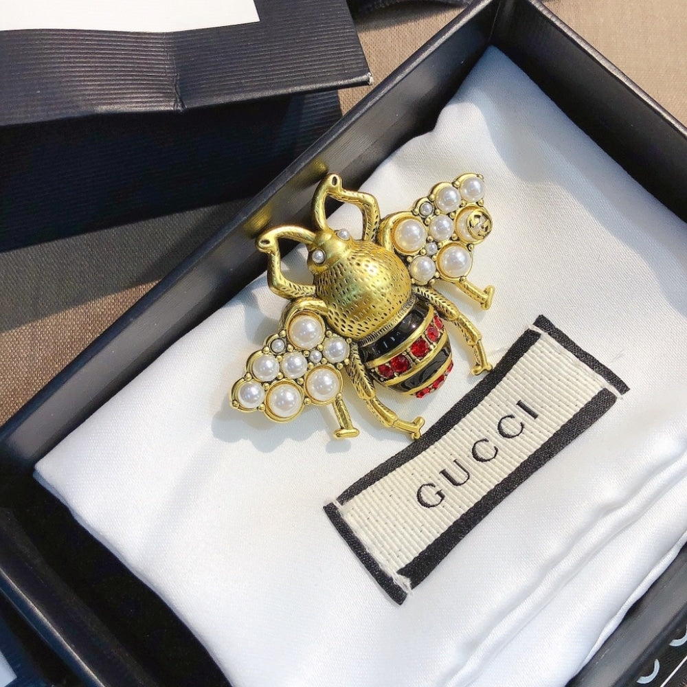 Gucci GG Black And Red Bee Brooch Gold With Pearl