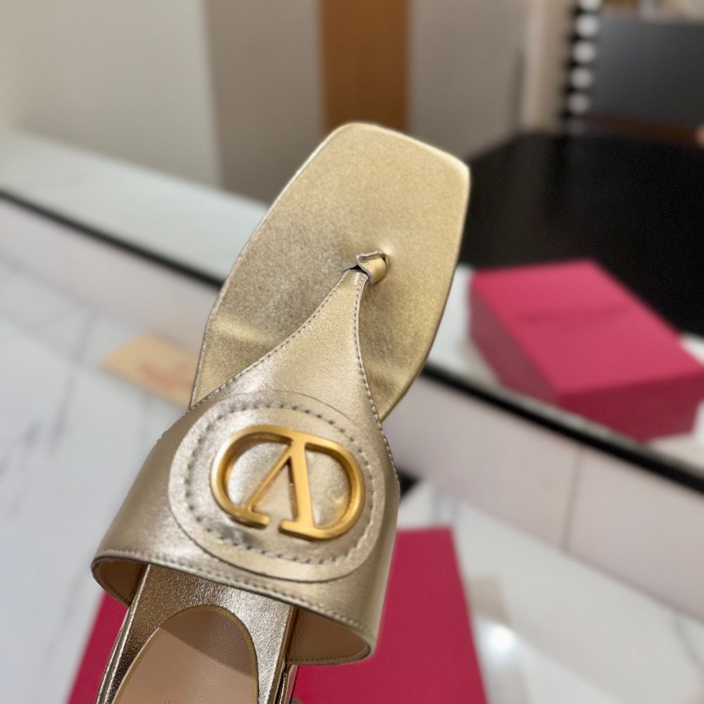 Valentino Garavani Vlogo Signature Sandals Gold