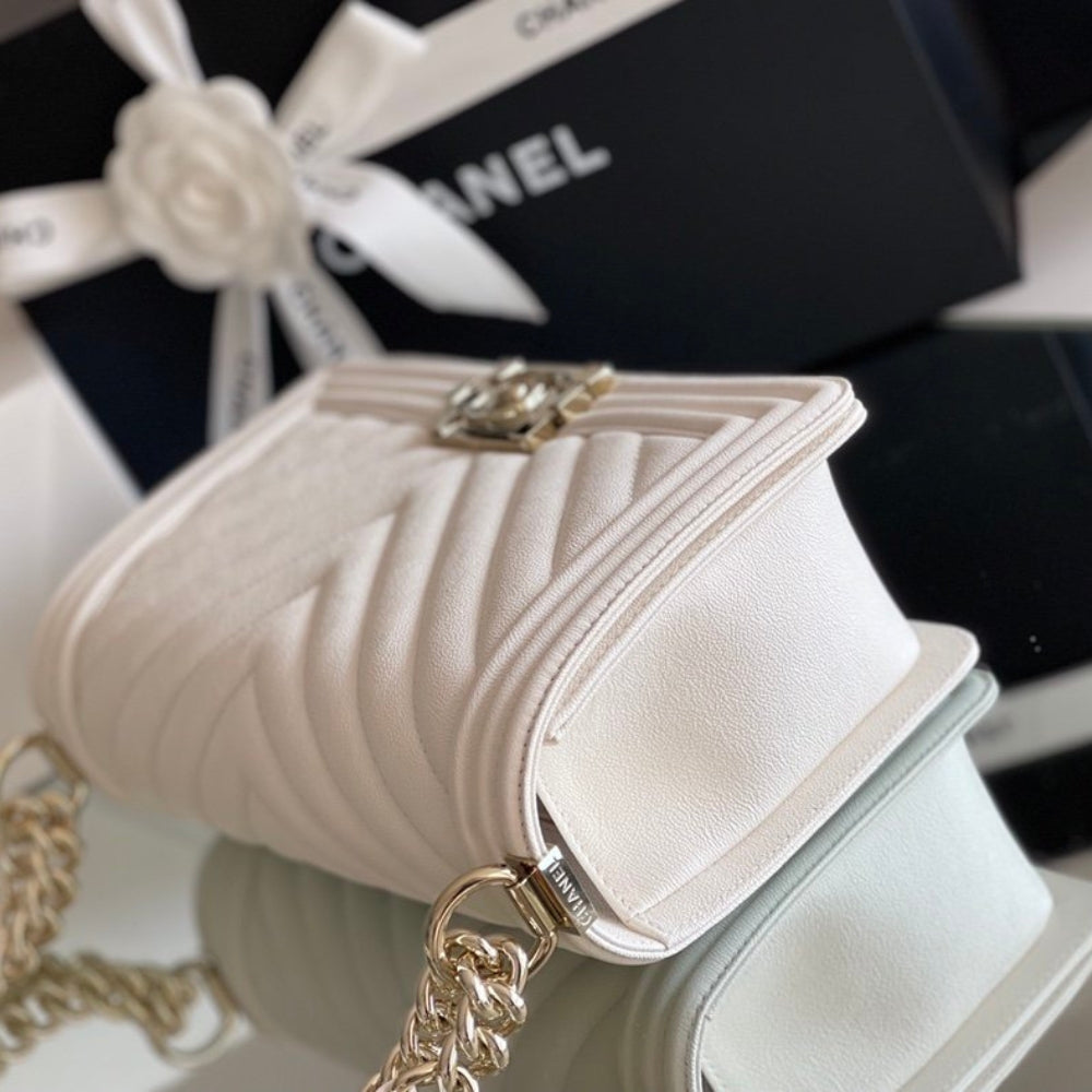 Chanel Boy Bag White Gold Hardware 25Cm A67086