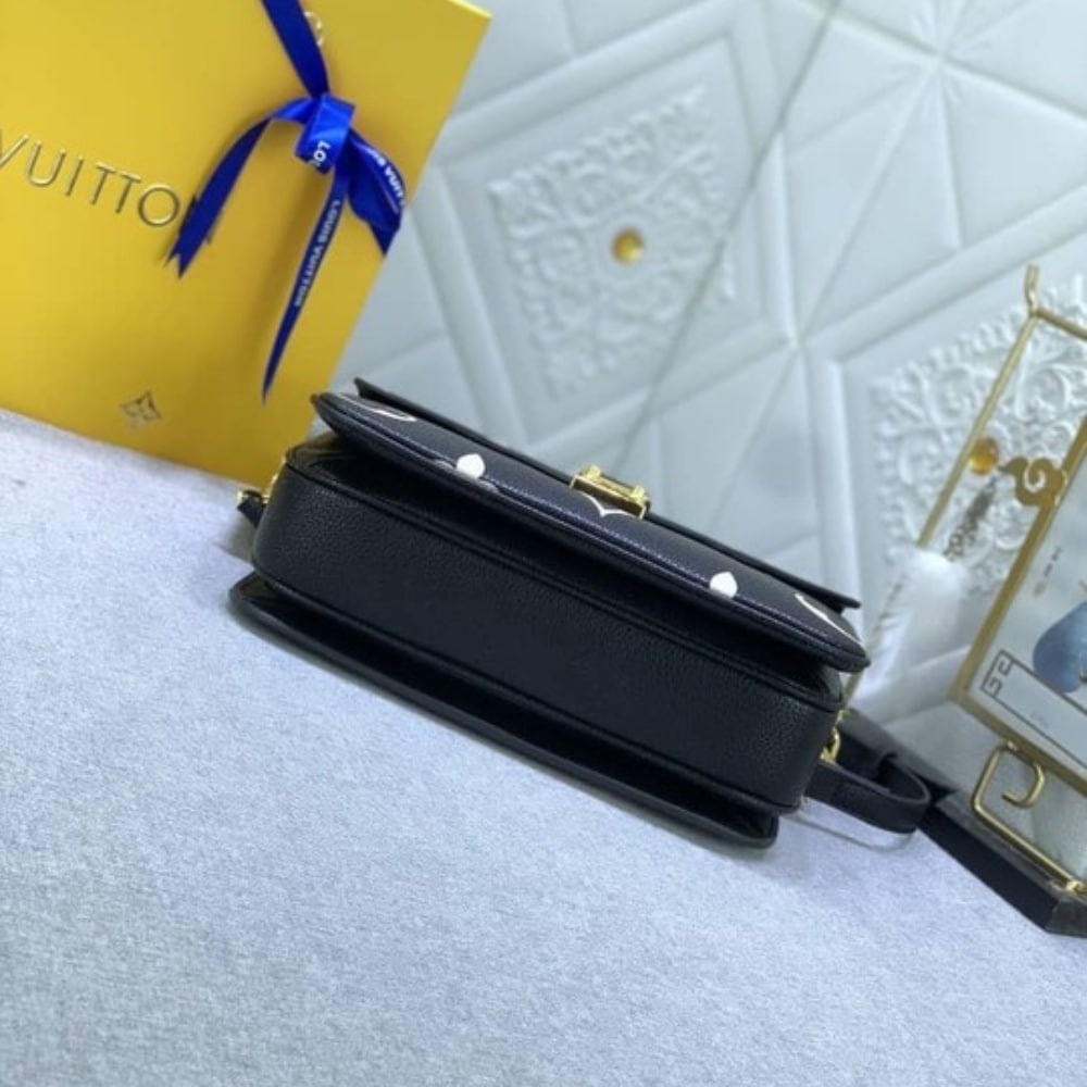 Louis Vuitton Pochette Métis Bag Black 25Cm M45773
