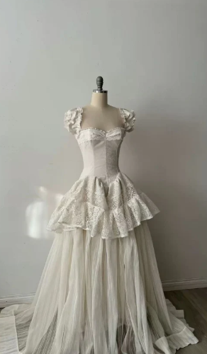 girlhomeshops-White vintage elegant ball gown/wedding dress  gh6182