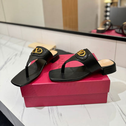 Valentino Garavani Vlogo Signature Sandals Black