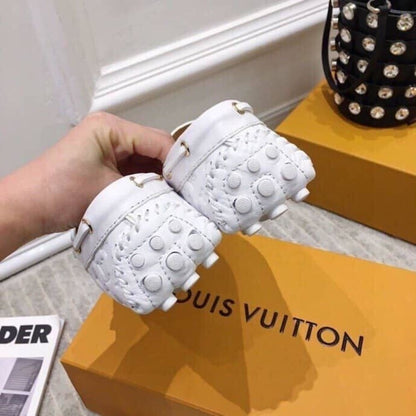 LOUIS VUITTON WHITE MONOGRAM EMPREINTE LEATHER GLORIA LOAFERS