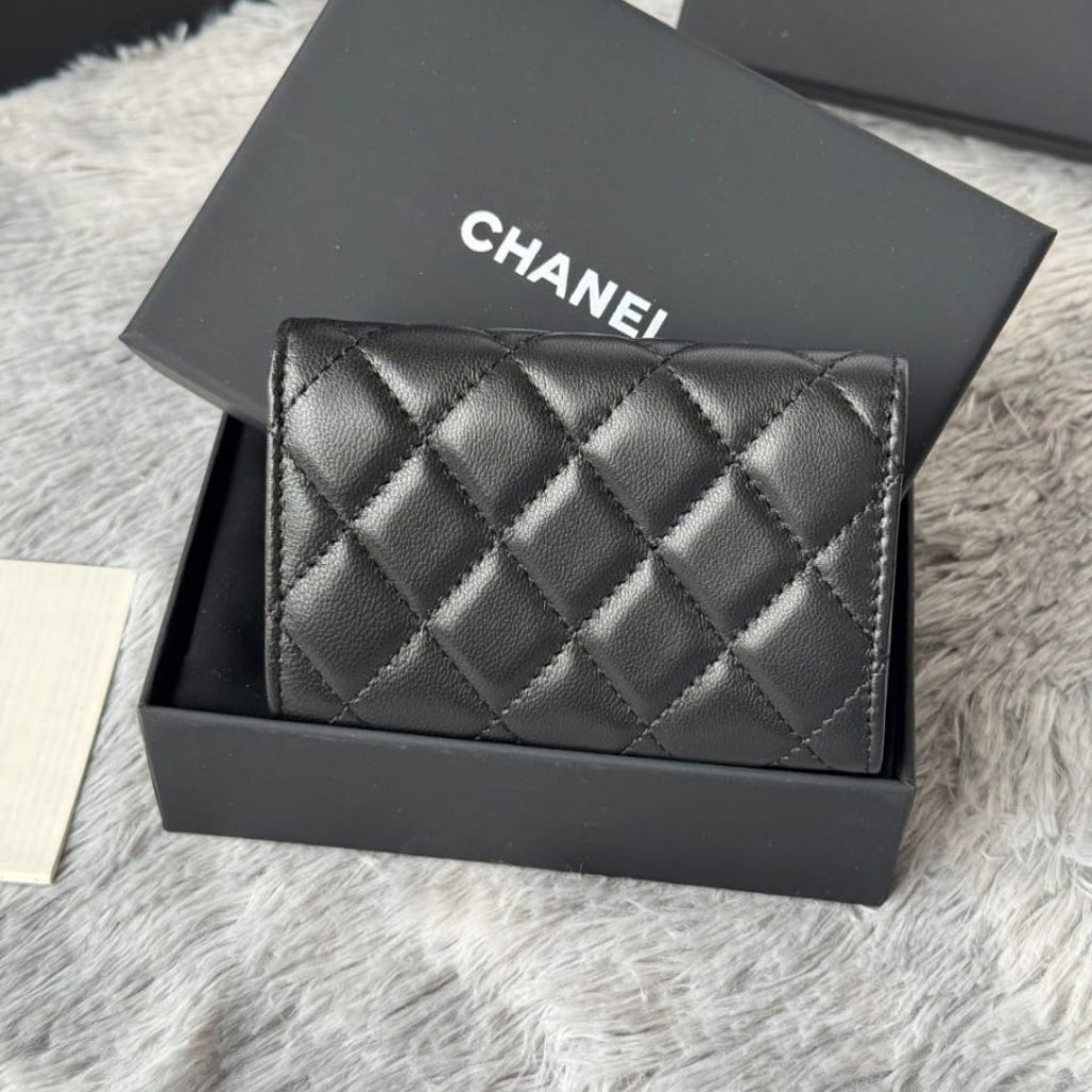 Chanel Classic Card Holder With Gold Hardware Black 11Cm