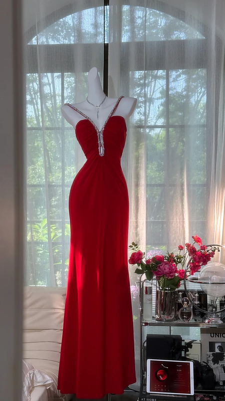 Red halter-neck fitted long ball gown, elegant and sexy R7638